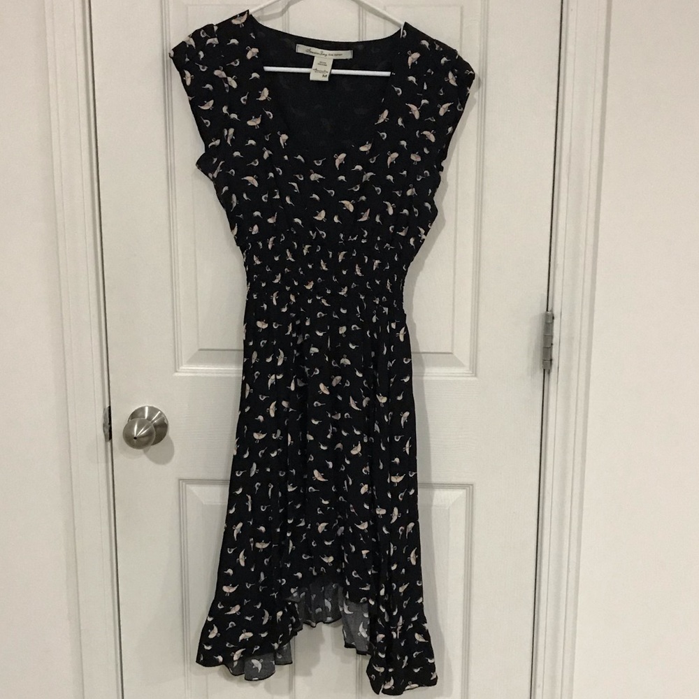 Cinched waist—bird dress—size medium!